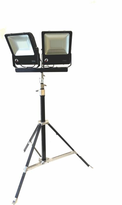 Pro Floodlight 300W TWIN on stand